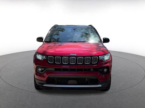 Used 2025 Jeep Compass Limited image 4