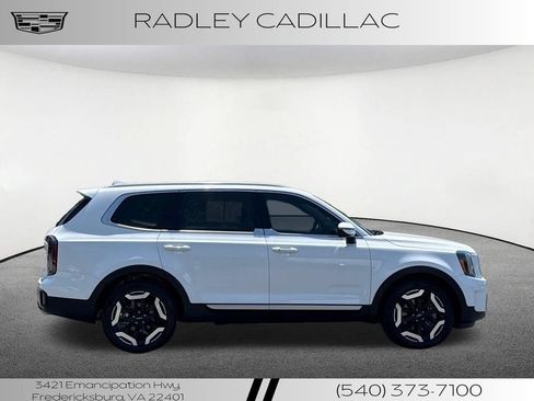 Used 2023 Kia Telluride EX w/ EX Captain's Chair Package AWD/4WD image 21