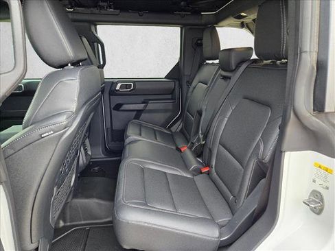 New 2025 Ford Bronco Badlands image 16