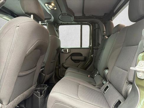 Used 2023 Jeep Gladiator Willys image 21