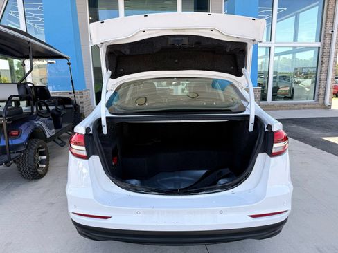Used 2019 Ford Fusion SE FWD image 45