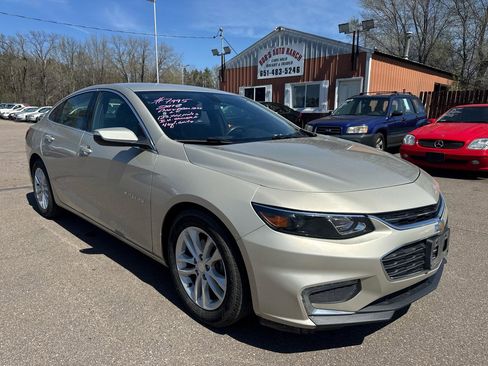 Used 2016 Chevrolet Malibu LT image 3