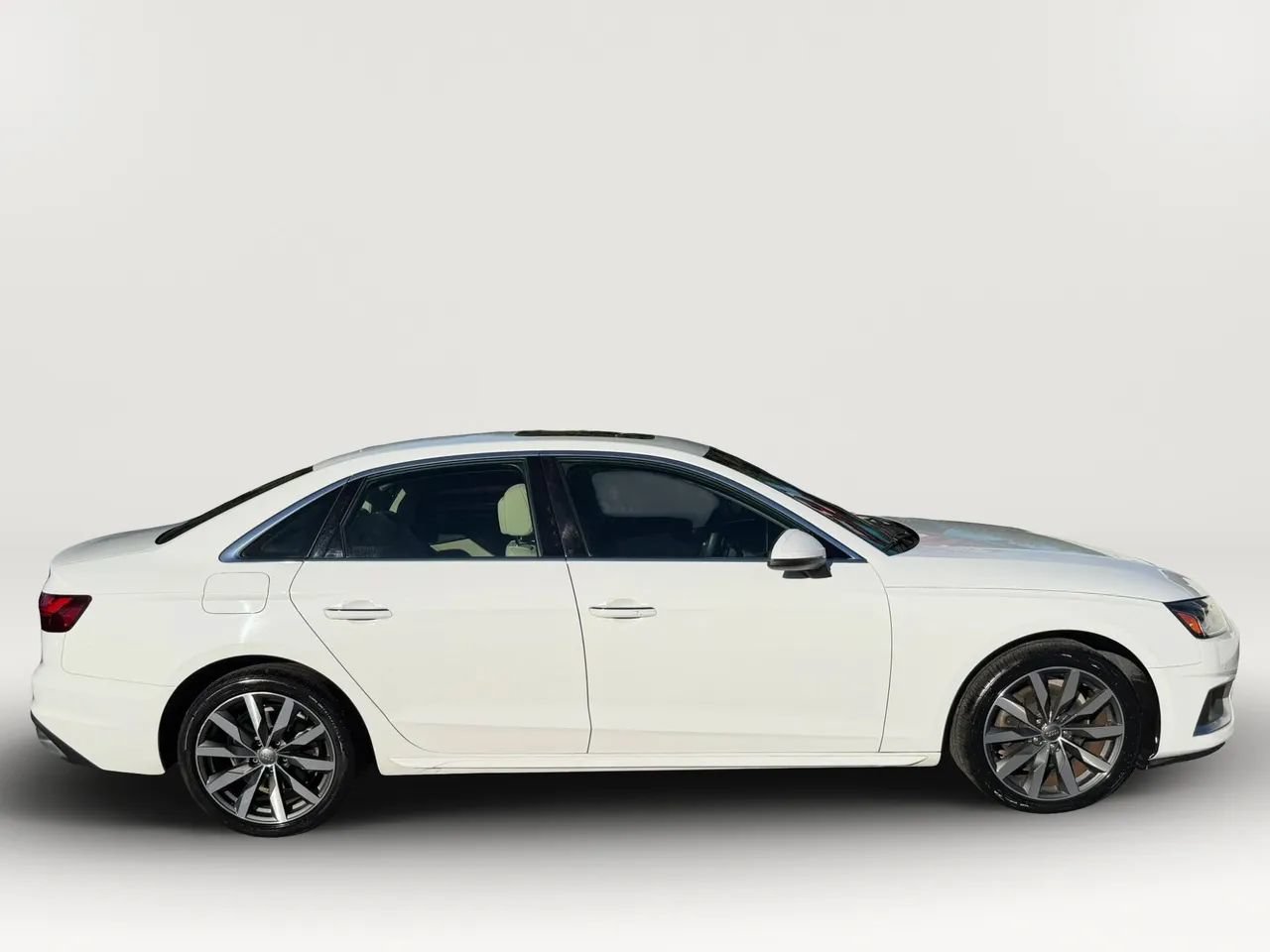 Used 2021 Audi A4 2.0T Premium w/ Convenience Package AWD/4WD image 2