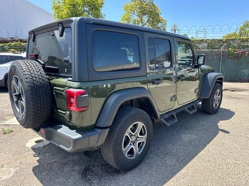Used 2022 Jeep Wrangler Unlimited Sport AWD/4WD image 5