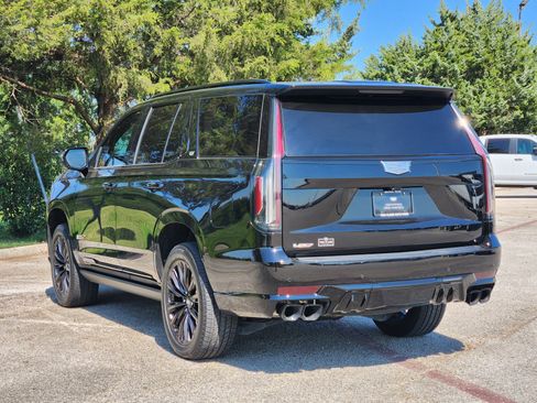 Certified 2024 Cadillac Escalade V w/ LPO, ONYX Package AWD/4WD image 4