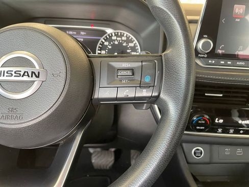 Certified 2021 Nissan Rogue SV FWD image 14