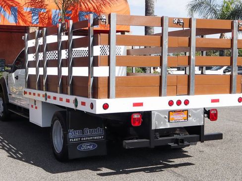 Used 2017 Ford F550 2WD Crew Cab Super Duty image 6
