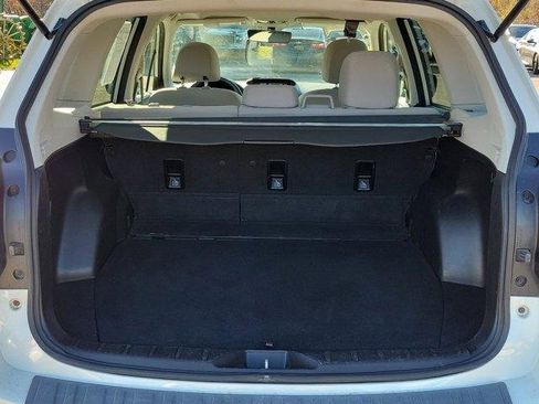 Used 2018 Subaru Forester 2.5i Premium w/ All-Weather Package image 8