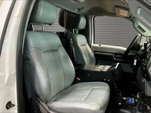 Used 2016 Ford F550 4x4 Regular Cab Super Duty image 24