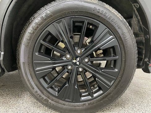 Used 2020 Mitsubishi Eclipse Cross LE image 24