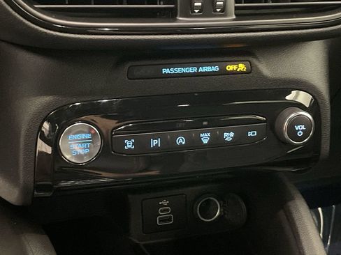Used 2024 Ford Escape ST-Line Elite w/ Premium Technology Package AWD/4WD image 12