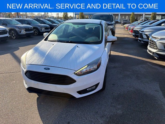 Used 2017 Ford Focus SE FWD image 2