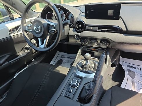 Certified 2024 MAZDA MX-5 Miata Club RWD image 18