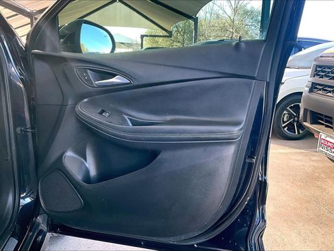 Used 2020 Buick Encore GX Essence w/ Experience Buick Package image 22