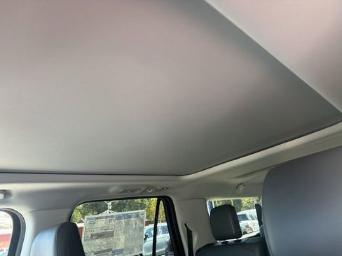 New 2025 Ford Expedition Max Active image 15