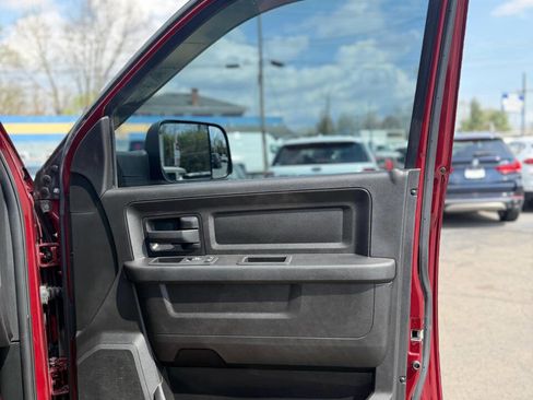 Used 2018 RAM 2500 Tradesman w/ Chrome Appearance Group image 17