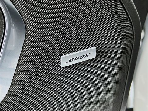 Used 2023 Chevrolet Suburban High Country image 35