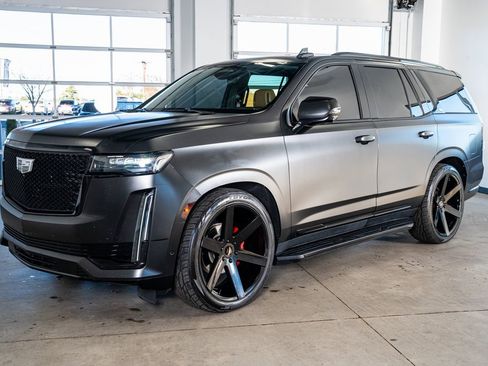 Used 2021 Cadillac Escalade Sport w/ Driver Assist Tech Package image 10