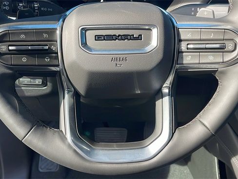 New 2026 GMC Yukon XL Denali w/ Denali Reserve Package image 22