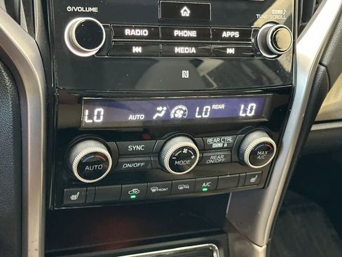 Used 2021 Subaru Ascent Premium w/ Convenience Package image 22