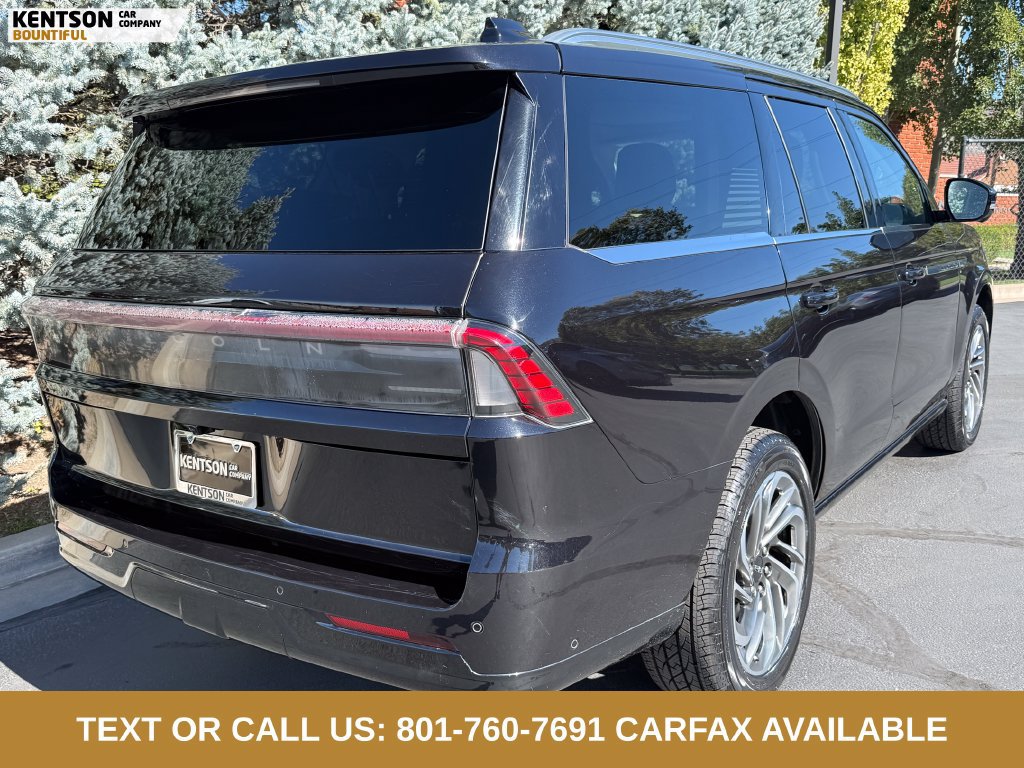 Used 2025 Lincoln Navigator Reserve AWD/4WD image 8