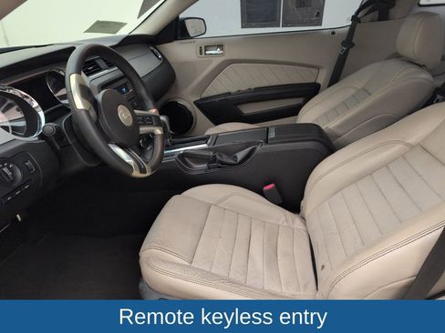 Used 2010 Ford Mustang Premium image 5