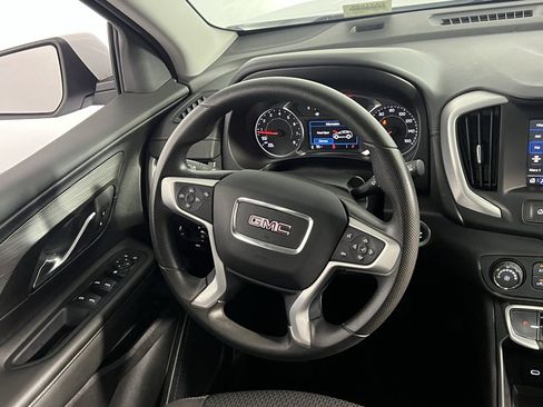 Used 2024 GMC Terrain SLE image 13