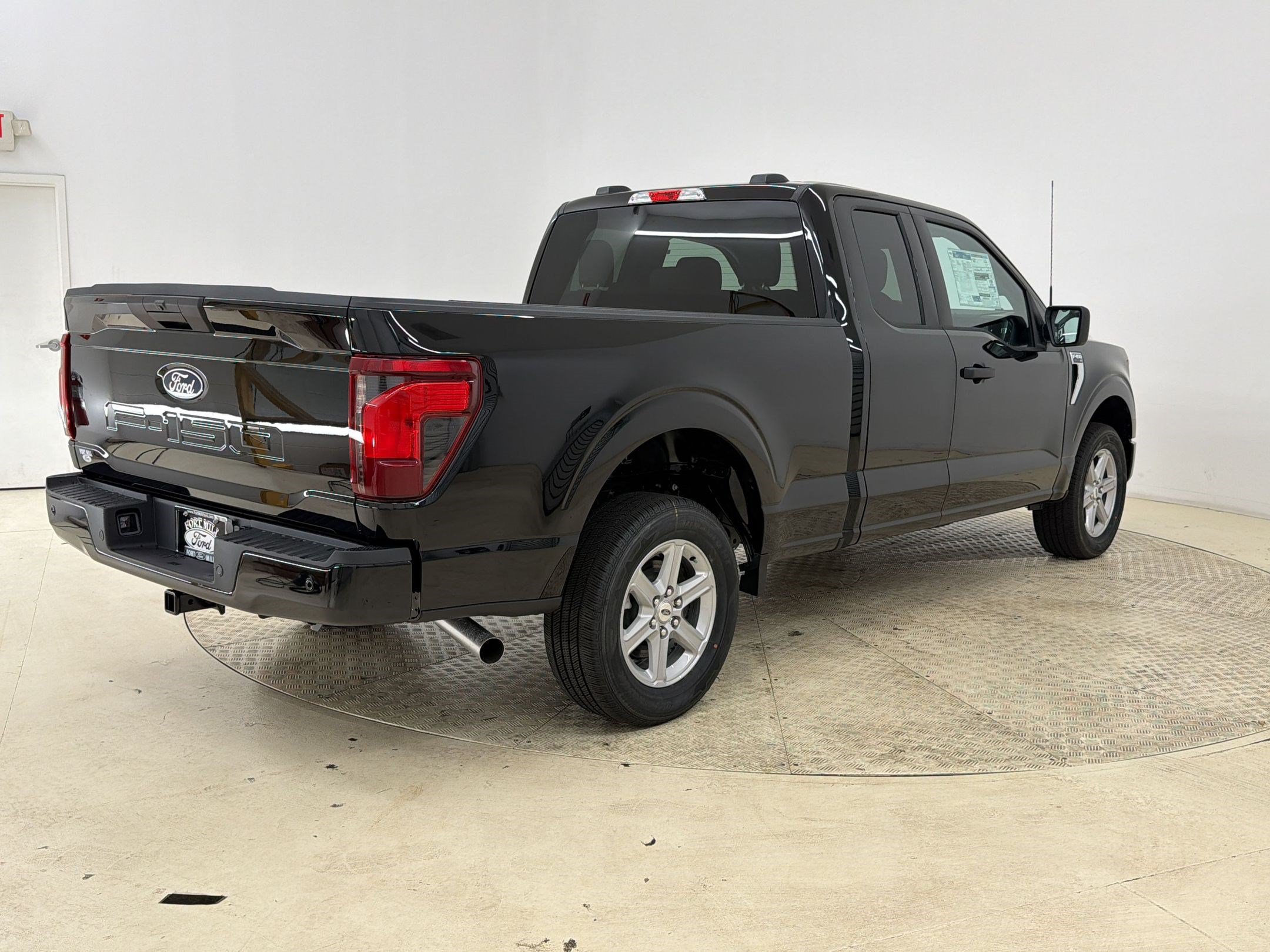 New 2026 Ford F150 XLT w/ Equipment Group 301A Standard RWD image 9