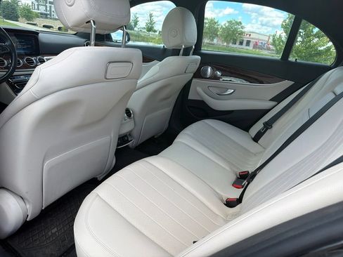 Certified 2018 Mercedes-Benz E 300 4MATIC image 20