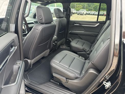 New 2026 GMC Acadia Elevation w/ Elevation Premium Package AWD/4WD image 22