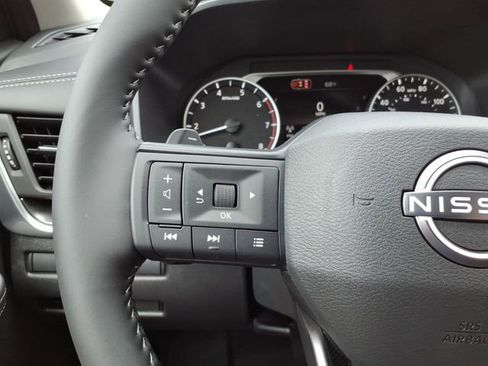 New 2026 Nissan Rogue SV FWD image 9
