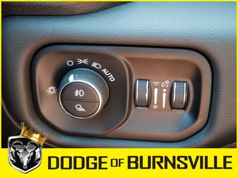 Used 2025 RAM 1500 Laramie AWD/4WD image 23