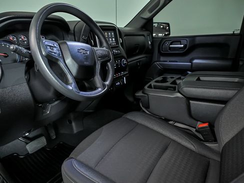 Used 2024 Chevrolet Silverado 1500 Custom Trail Boss w/ LPO, Dark Essentials Package AWD/4WD image 11