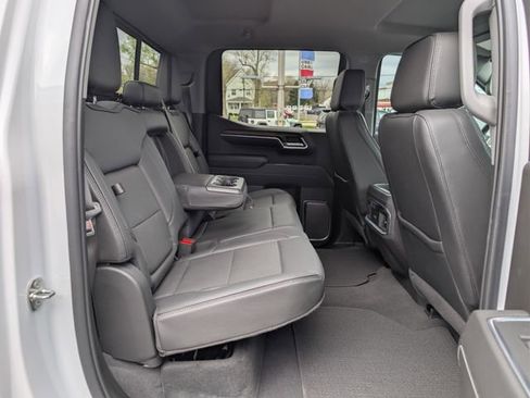 Used 2024 GMC Sierra 1500 Denali w/ Technology Package AWD/4WD image 17