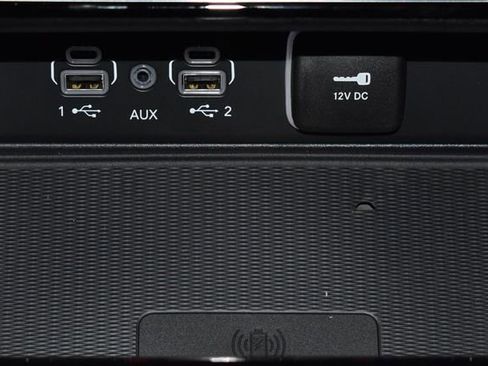 New 2025 Jeep Grand Cherokee Altitude w/ Trailer Tow Package image 16