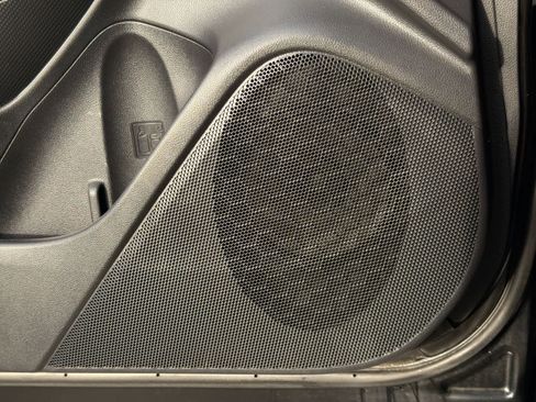 Used 2020 Subaru Forester Premium image 31