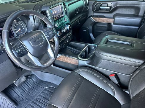 Used 2020 GMC Sierra 2500 Denali w/ Denali Ultimate Package AWD/4WD image 7