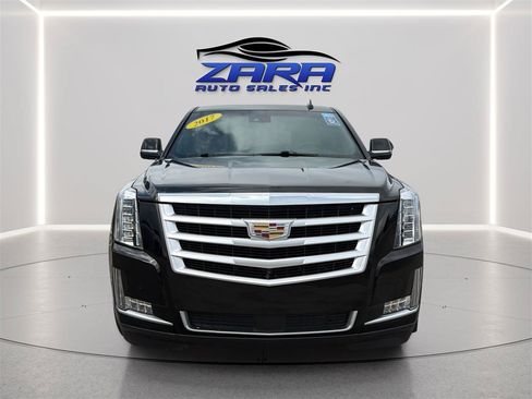 Used 2017 Cadillac Escalade Platinum AWD/4WD image 2