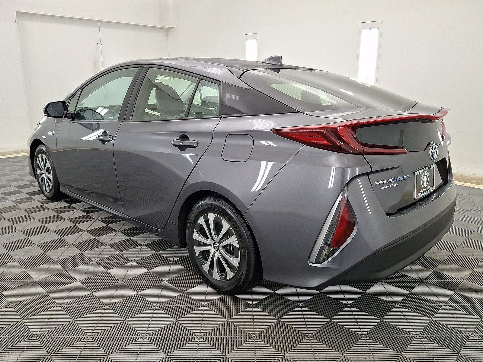 Used 2020 Toyota Prius Prime XLE FWD image 14