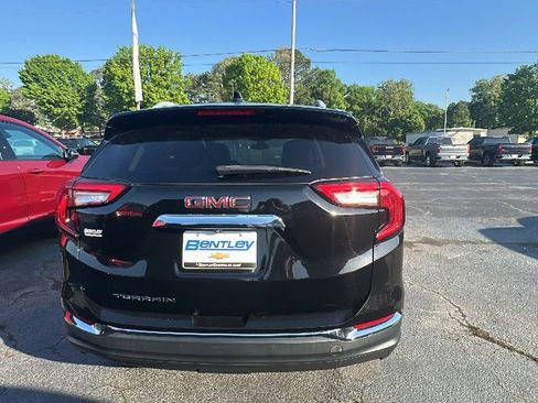 Used 2022 GMC Terrain SLT w/ Infotainment Package II FWD image 10