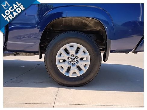 Used 2022 Nissan Frontier SV AWD/4WD image 16