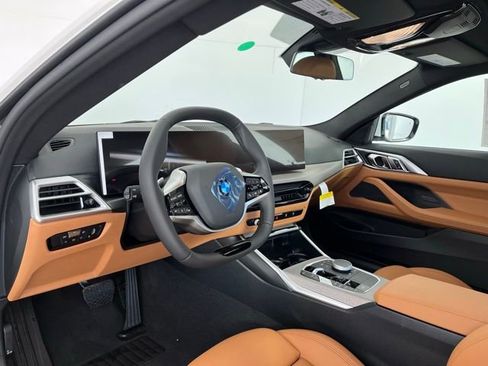 Used 2025 BMW 430i xDrive Coupe w/ Convenience Package AWD/4WD image 9