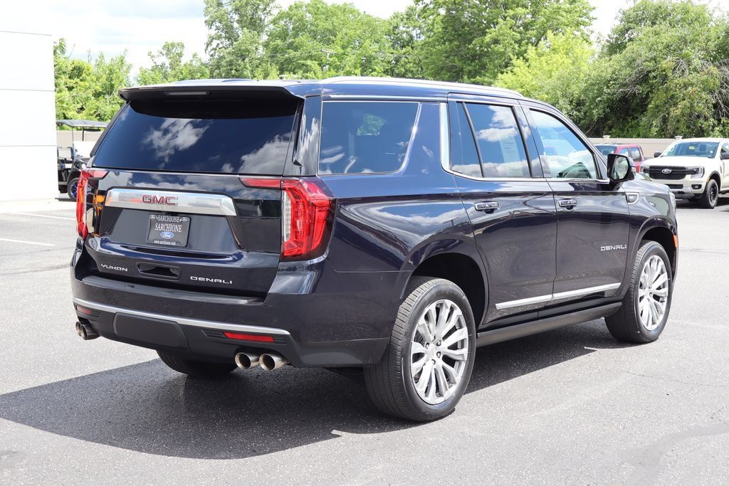 Used 2023 GMC Yukon Denali AWD/4WD image 3