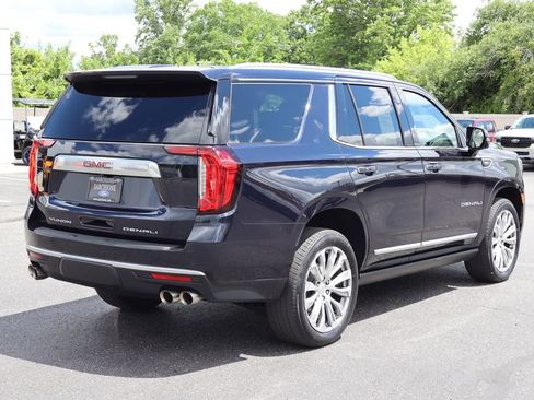 Used 2023 GMC Yukon Denali AWD/4WD image 3