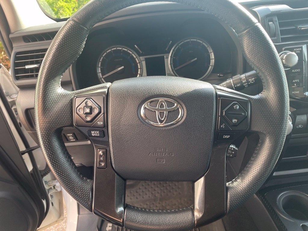Used 2017 Toyota 4Runner TRD Off-Road AWD/4WD image 17