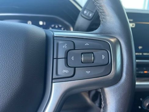 Used 2022 Chevrolet Silverado 1500 LT AWD/4WD image 17
