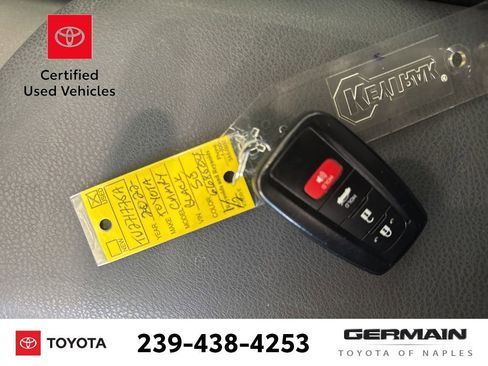 Used 2022 Toyota Camry SE w/ Audio Upgrade Package image 21