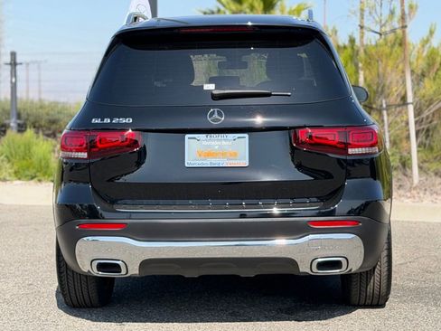 Certified 2023 Mercedes-Benz GLB 250 image 9