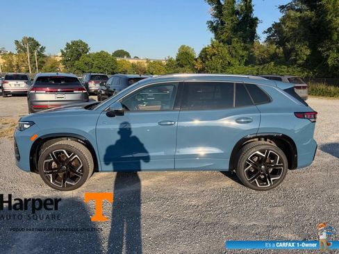 Used 2025 Volkswagen Tiguan SEL R-Line AWD/4WD image 2