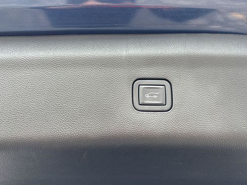 Used 2024 Buick Enclave Essence w/ LPO, Floor Liner Package AWD/4WD image 15